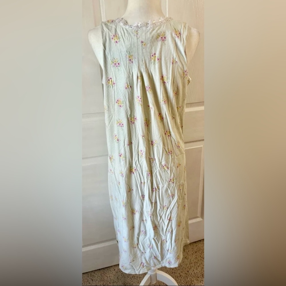 Earth Angel sleepwear nightgown woman’s size medium pajamas - Picture 3 of 4